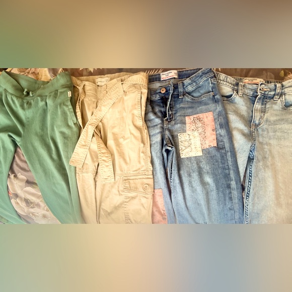 4 Abercrombie’s pants 11/12 for girl like new - Picture 2 of 6